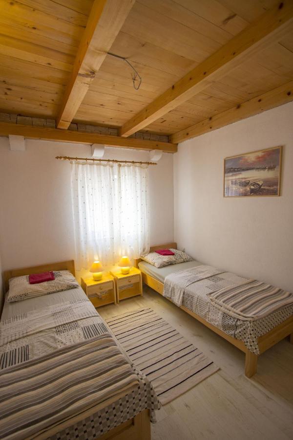 Seaside Secluded Apartments Cove Skozanje, Hvar - 5713 Gdinj Bagian luar foto